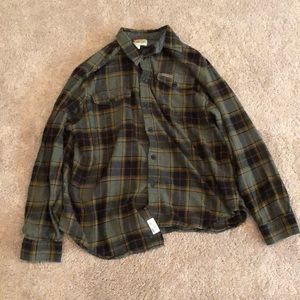 Field and Stream Lon Sleeve Button Up